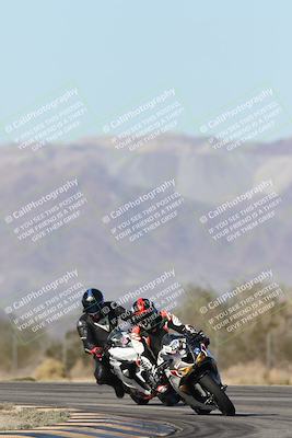 media/Dec-04-2025-Racers Edge (Thu) [[5ebc9f124d]]/3-B Group/1-Session 1 (Turn 7)/